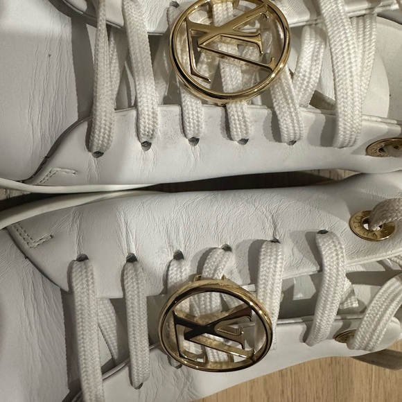 Louis Vuitton sneakers size 37.5 - Picture 2 of 9